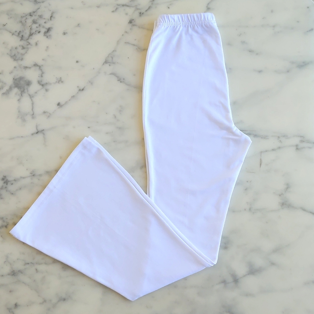 NWOT. Vintage High-Waist Wide Flare Leg White Stretch Pant.